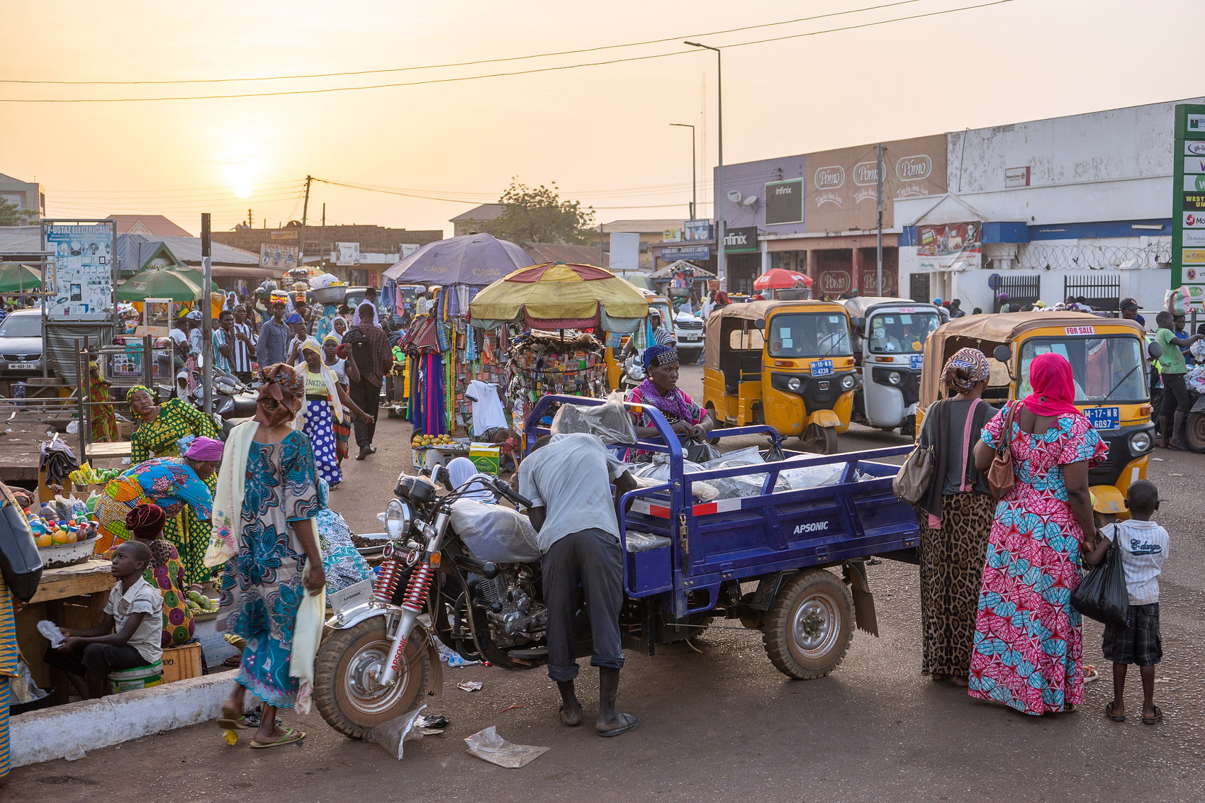 Tamale Sunset market