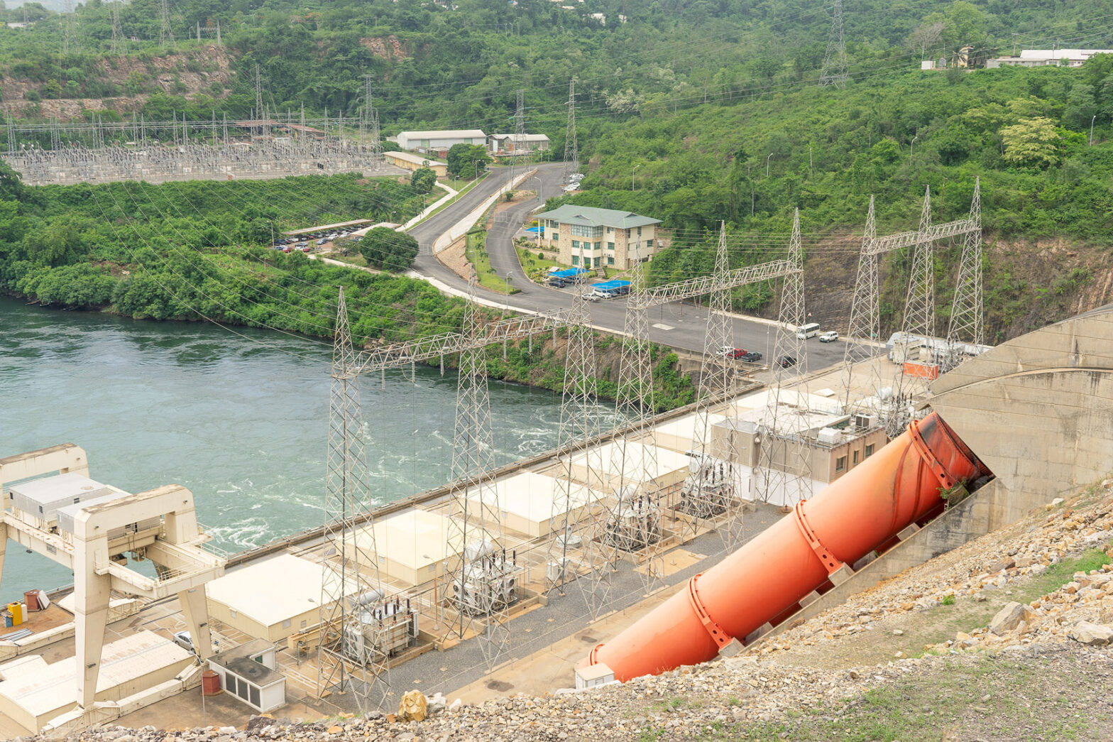 tour of akosombo dam