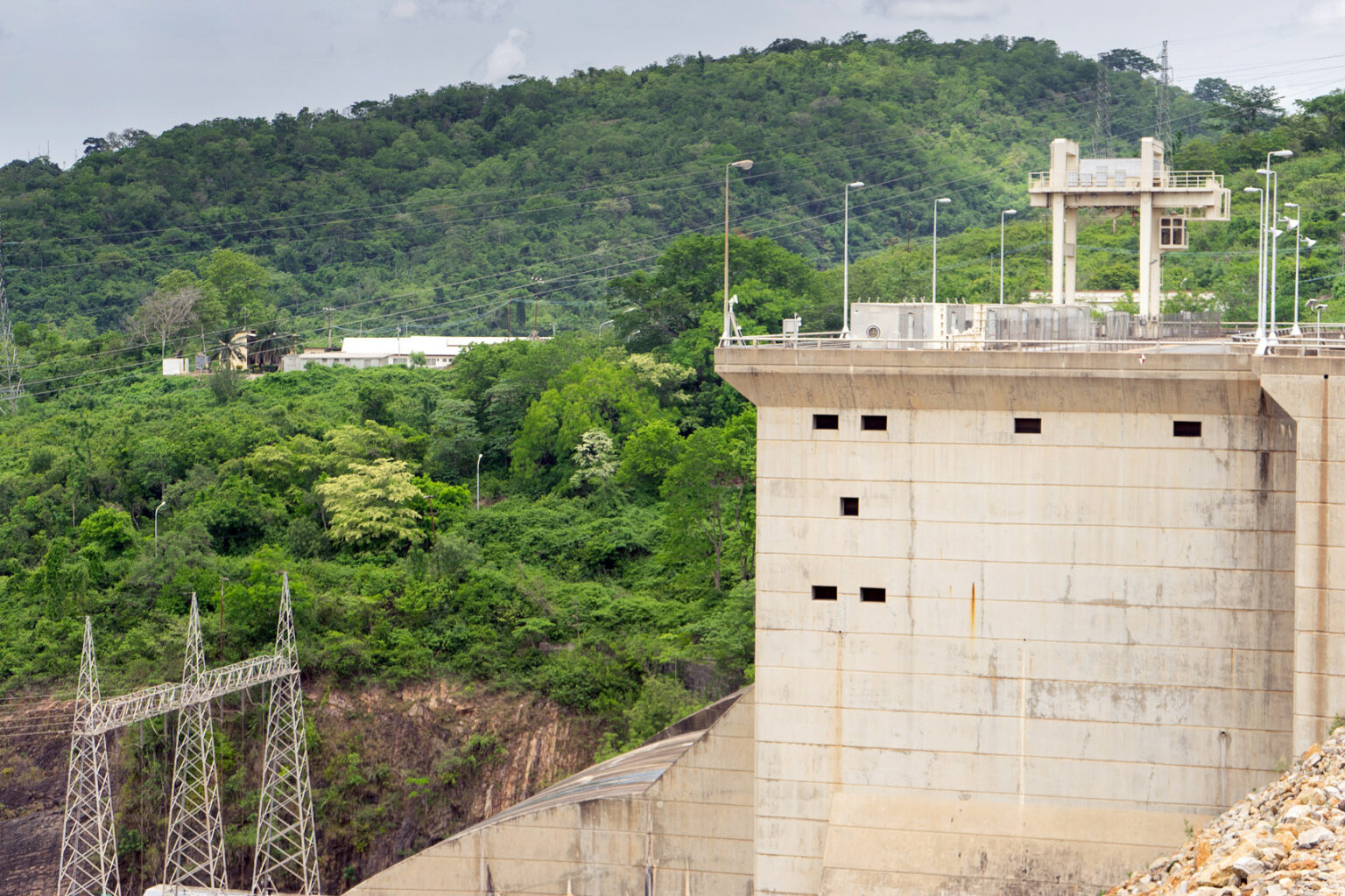 A Visit to Akosombo Dam - Ghana For 91 Days